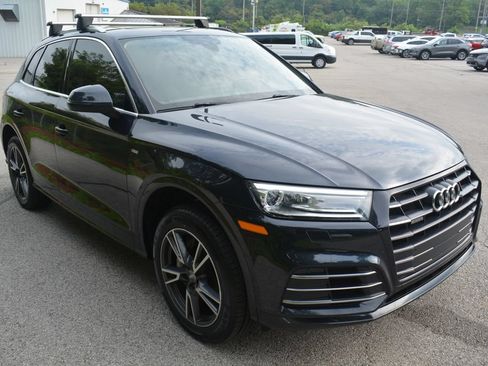 Used 2020 Audi Q5 e Premium w/ Convenience Package AWD/4WD image 4