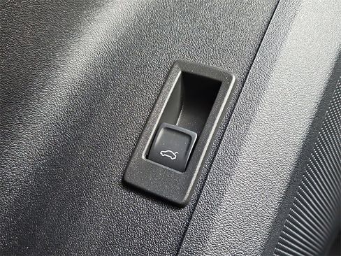 New 2025 Audi Q5 Premium Plus image 15