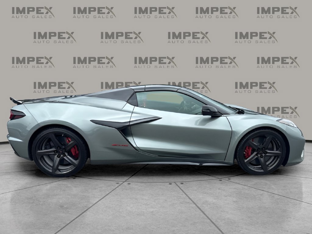 Used 2023 Chevrolet Corvette Z06 w/ Stealth Interior Trim Package RWD image 7