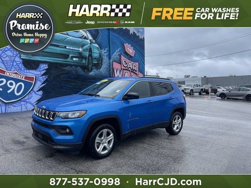 Used 2024 Jeep Compass Latitude AWD/4WD image 1