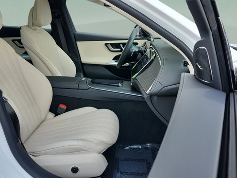 New 2026 Mercedes-Benz E 450 4MATIC All-Terrain Wagon image 12