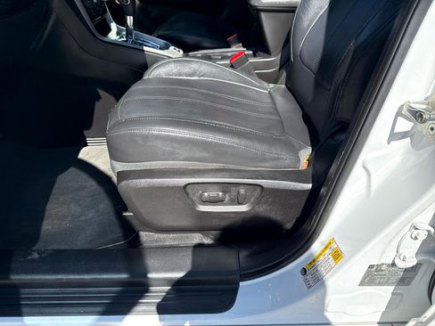 Used 2015 Chevrolet Captiva Sport LT w/ Convenience Package image 10