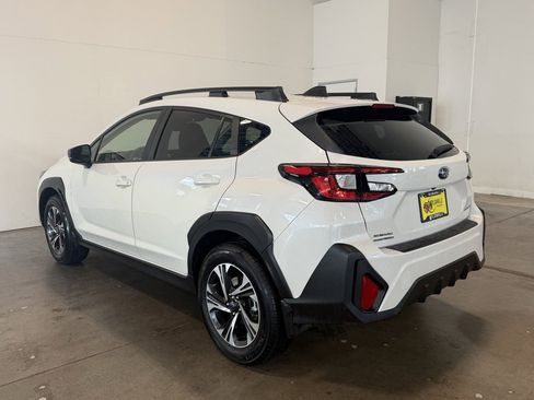 Used 2024 Subaru Crosstrek 2.0i Premium w/ Popular Package #4 image 8