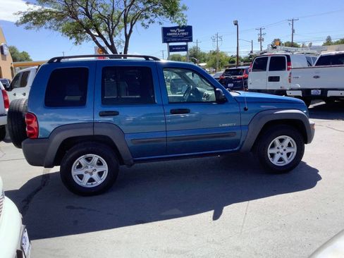 Used 2004 Jeep Liberty Sport w/ PWR Convenience Group AWD/4WD image 10