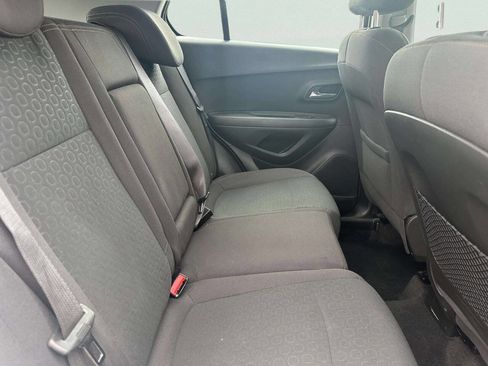 Used 2017 Chevrolet Trax LS AWD/4WD image 15