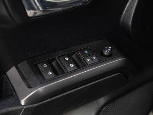 Used 2020 Toyota Tacoma TRD Sport AWD/4WD image 21