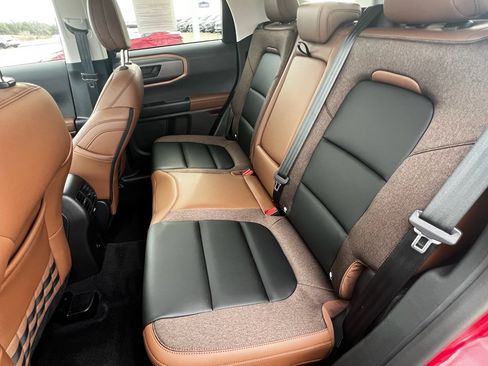 Used 2025 Ford Bronco Sport Outer Banks image 13