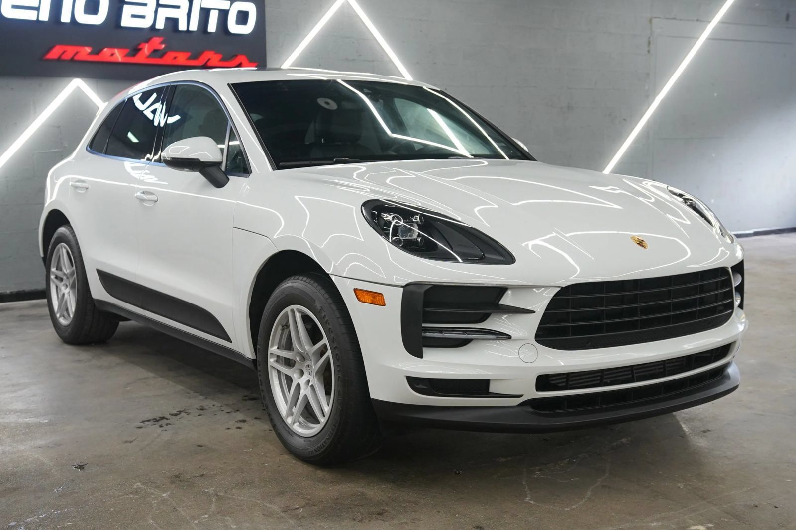 Used 2019 Porsche Macan AWD/4WD image 7