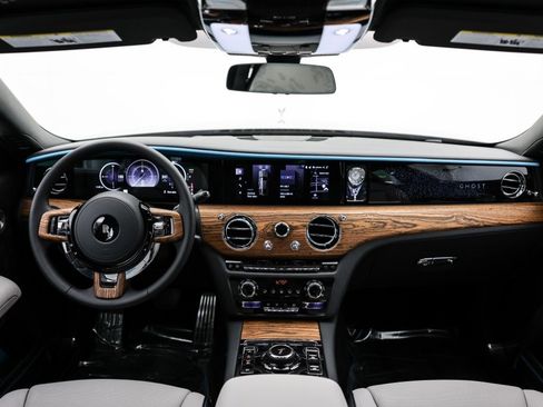New 2025 Rolls-Royce Ghost image 4
