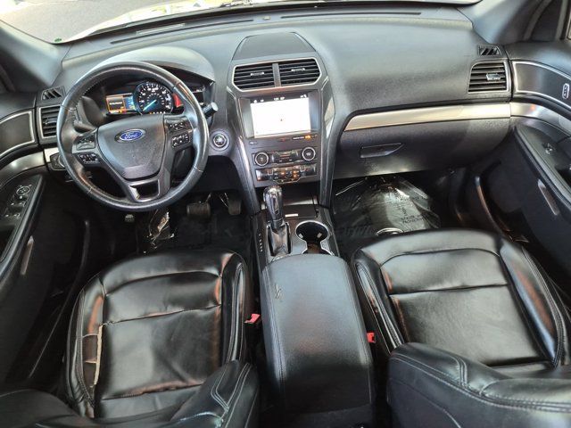 Used 2019 Ford Explorer XLT w/ Equipment Group 202A AWD/4WD image 19