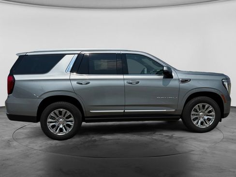 Used 2025 GMC Yukon Denali w/ Sun & Power Step Package AWD/4WD image 11