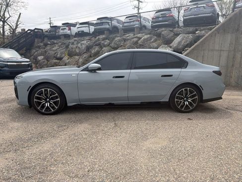 Used 2025 BMW i7 eDrive50 w/ M Sport Package RWD image 3