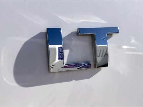 Used 2013 Chevrolet Suburban LT w/ Luxury Package image 7