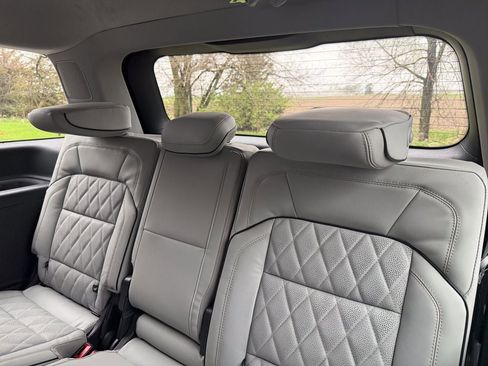 New 2026 Lincoln Navigator Black Label AWD/4WD image 19