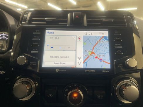 Used 2024 Toyota 4Runner TRD Off-Road Premium image 19