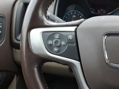 Used 2018 GMC Canyon SLT w/ Driver Alert Package image 25