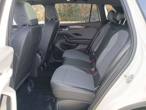 New 2026 Volkswagen Tiguan SE R-Line image 24