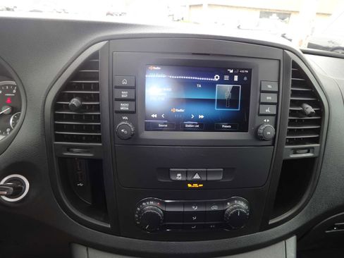 Used 2021 Mercedes-Benz Metris image 13