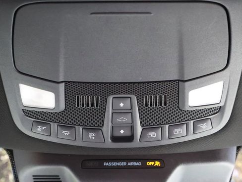 Used 2024 Ford Expedition Limited image 38