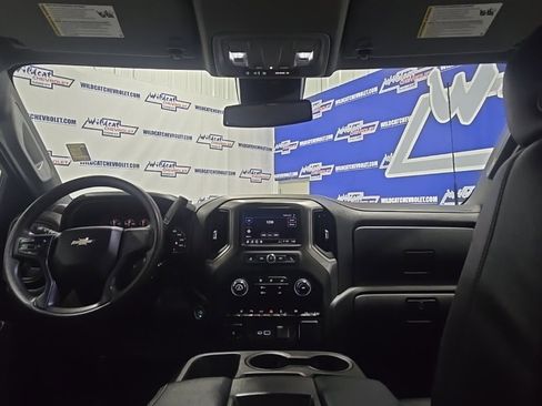 Used 2025 Chevrolet Silverado 2500 Custom w/ Custom Value Package image 24