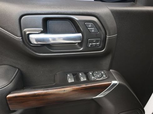 Used 2019 GMC Sierra 1500 SLT w/ SLT Premium Plus Package AWD/4WD image 11
