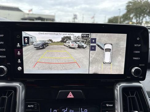 Used 2023 Kia Sorento SX image 28