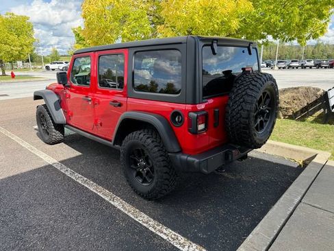 Used 2025 Jeep Wrangler Unlimited Sport AWD/4WD image 3
