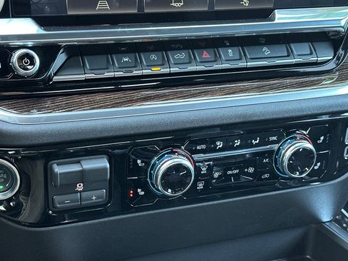 New 2026 GMC Sierra 1500 Elevation image 21