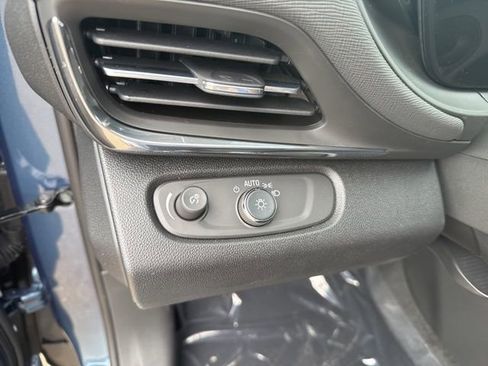 New 2026 Buick Envista Sport Touring w/ Convenience I Package FWD image 23