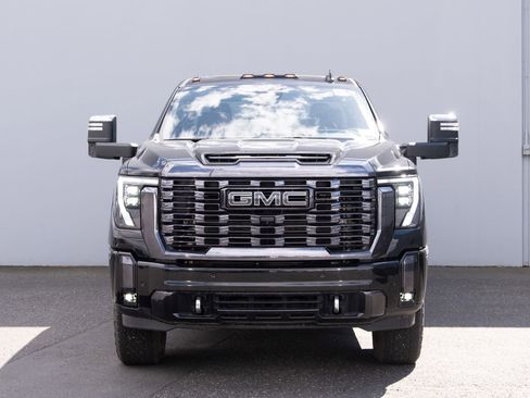 Used 2024 GMC Sierra 3500 Denali Ultimate AWD/4WD image 22