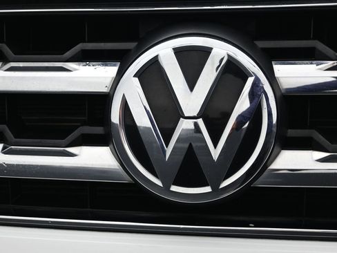 Used 2018 Volkswagen Atlas SE image 10