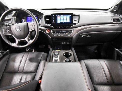 Certified 2024 Honda Passport TrailSport image 3