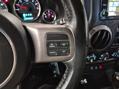 Used 2016 Jeep Wrangler Unlimited Sport AWD/4WD image 21