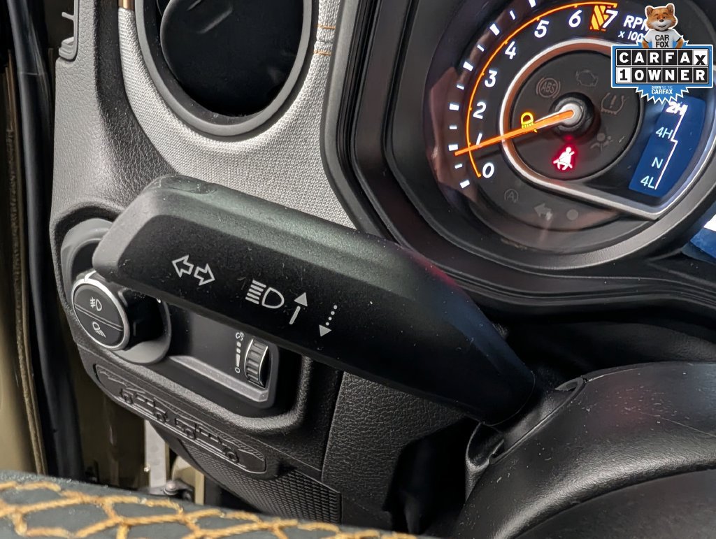 Used 2025 Jeep Gladiator Sport AWD/4WD image 19