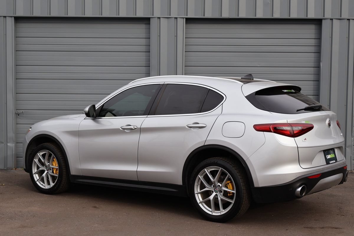 Used 2018 Alfa Romeo Stelvio Ti AWD/4WD image 3