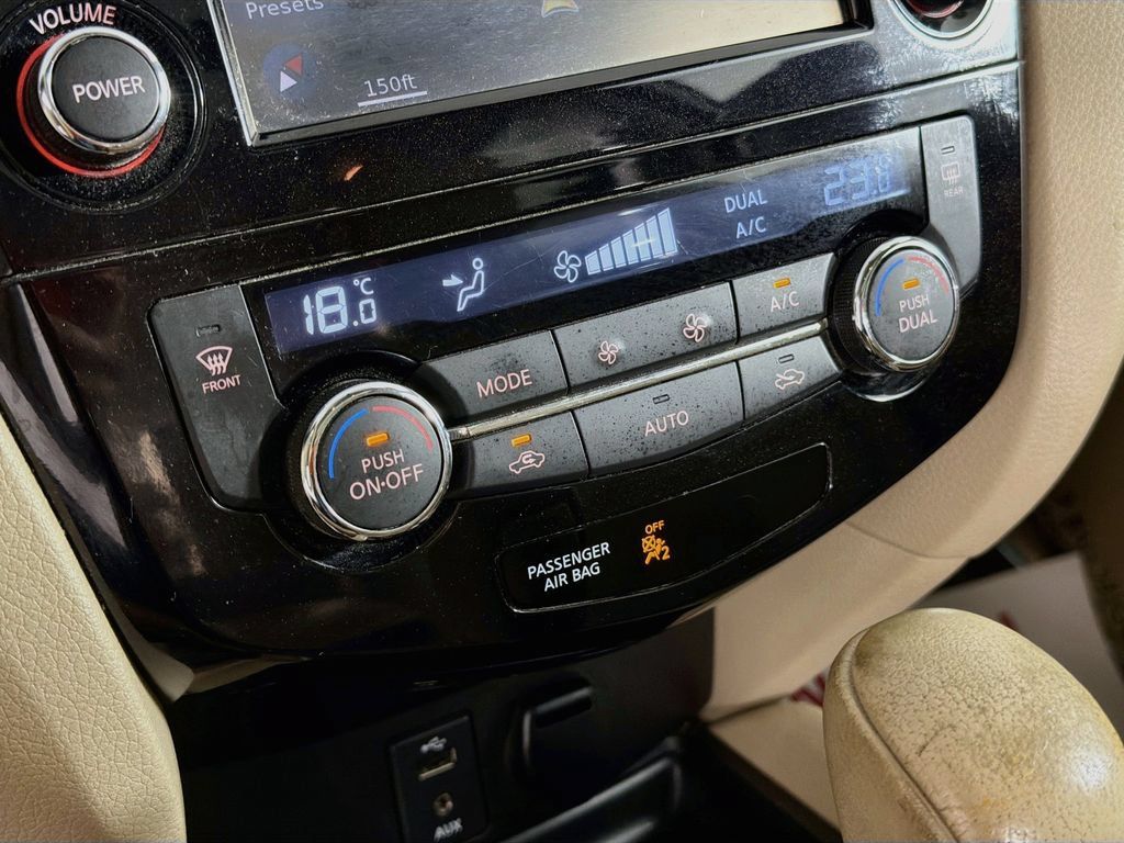 Used 2015 Nissan Rogue SL AWD/4WD image 16