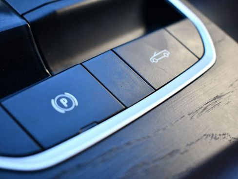 Used 2022 BMW M440i Convertible image 44