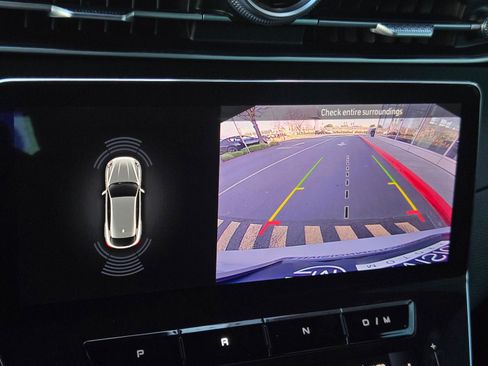 Used 2024 Maserati Grecale GT image 16