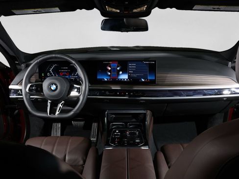 Used 2025 BMW 760i xDrive w/ Executive Package AWD/4WD image 23