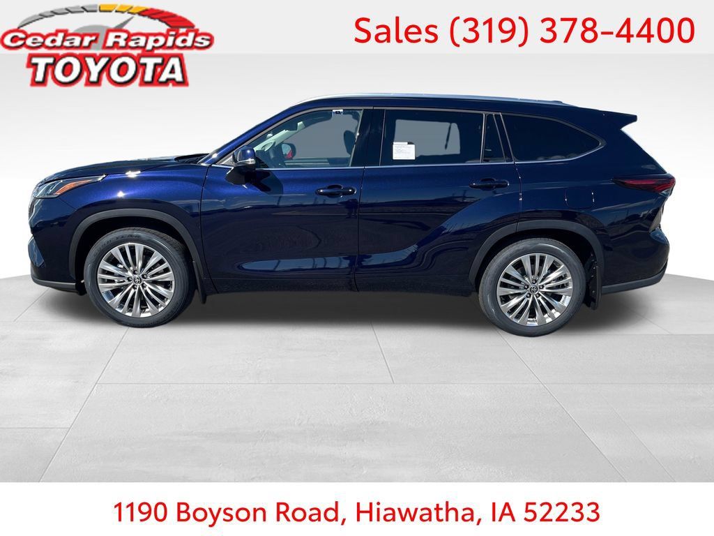 New 2026 Toyota Highlander Platinum AWD/4WD image 2