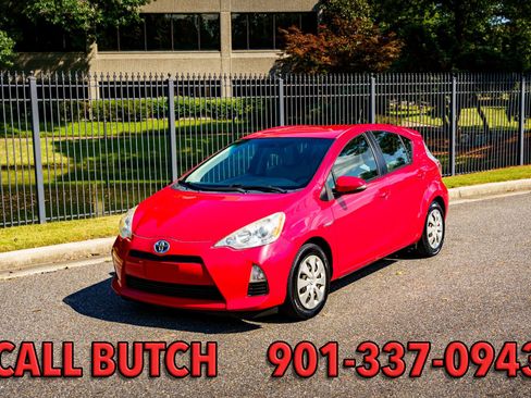 Used 2013 Toyota Prius C Four image 2