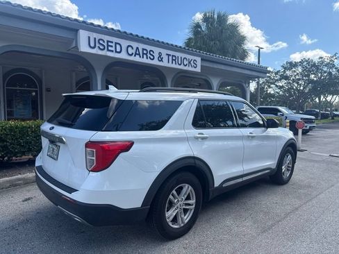 Used 2020 Ford Explorer XLT w/ Equipment Group 202A RWD image 4