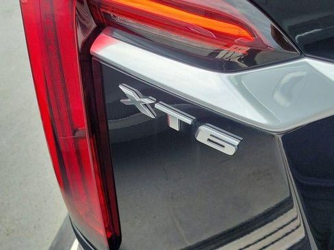 Certified 2023 Cadillac XT6 Luxury FWD image 7