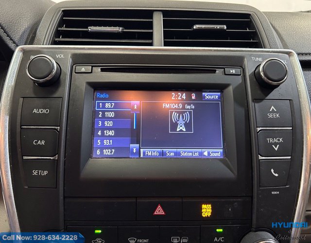 Used 2017 Toyota Camry LE FWD image 32