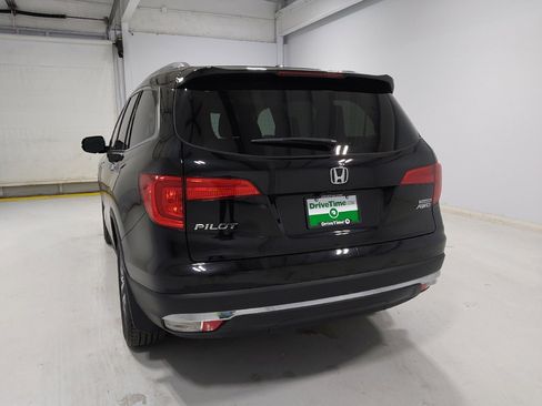 Used 2018 Honda Pilot Touring image 6