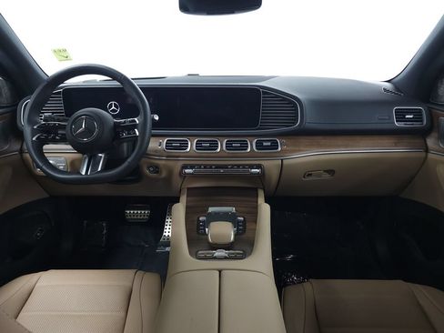 Used 2026 Mercedes-Benz GLS 580 4MATIC image 27