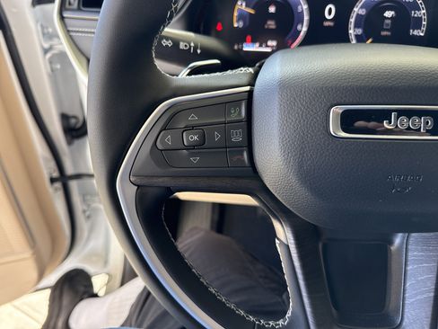 New 2026 Jeep Grand Cherokee Limited w/ Limited Altitude Package image 19