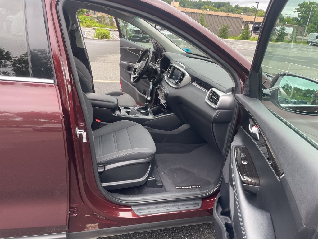Used 2020 Kia Sorento LX w/ LX I4 Convenience Package AWD/4WD image 33