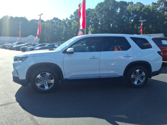 Used 2025 Honda Pilot EX-L image 3