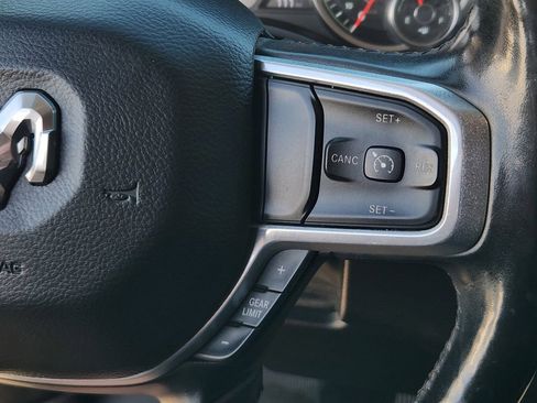 Used 2019 RAM 1500 Laramie image 34